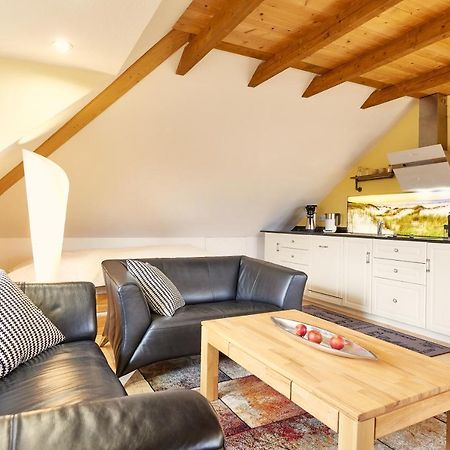 Ferienwohnung Raffael 100 Qm, 2 Grosse Betten Im Wohnzimmer Cuxhaven Exterior foto